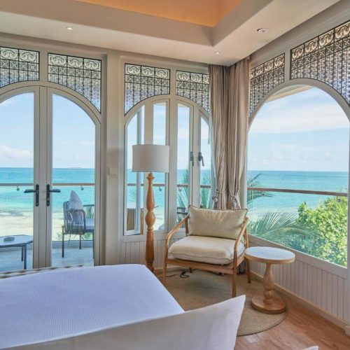 The longer you stay, the less you pay
